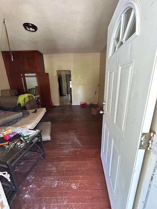 718 South Church Street photo 5