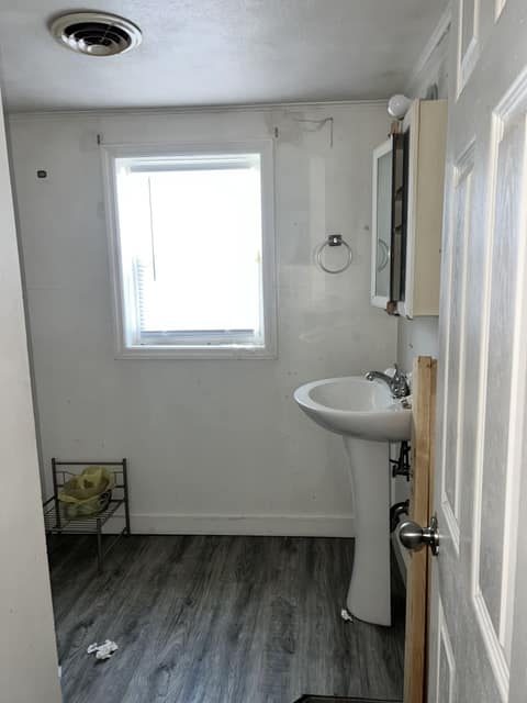 1524 N Summit Ave photo 4