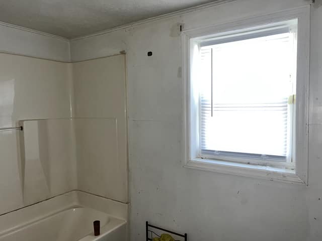 1524 N Summit Ave photo 13