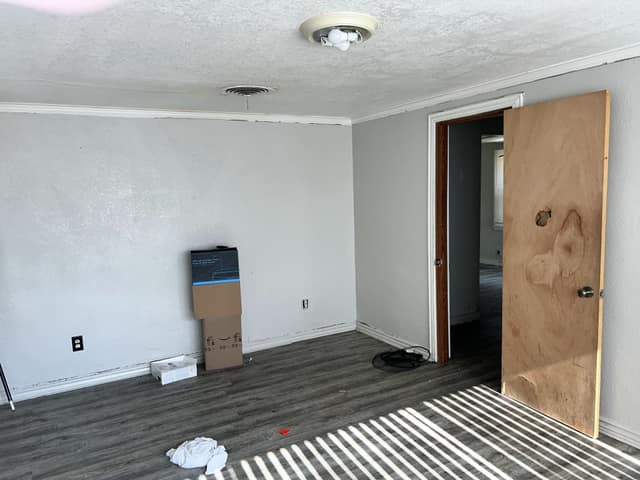 1524 N Summit Ave photo 9