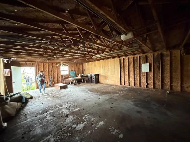 304 Gilbert St photo 13