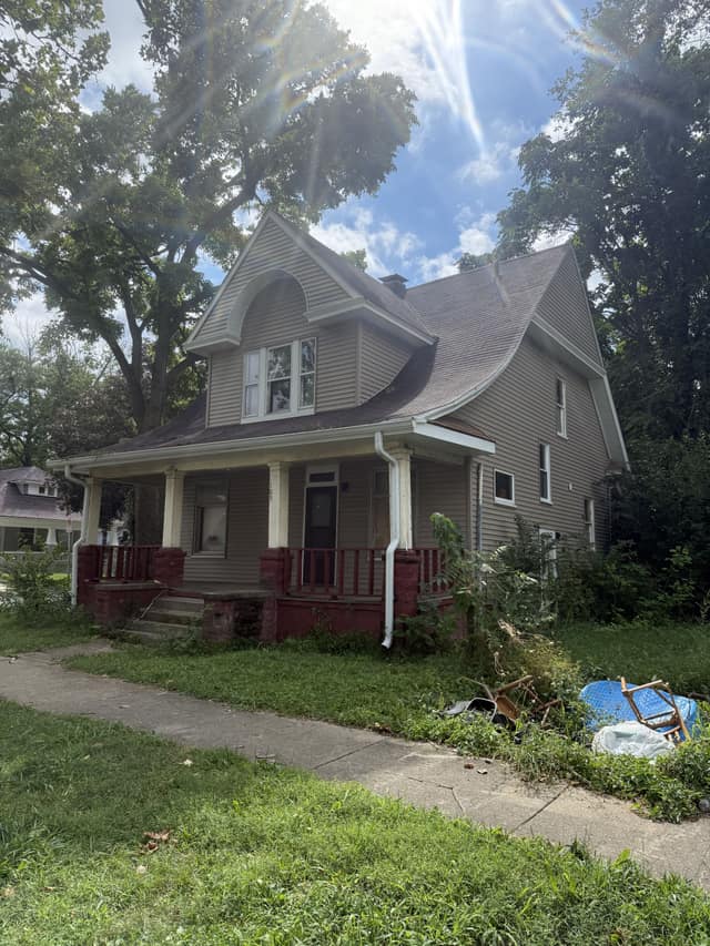 105 N Illinois St photo 30