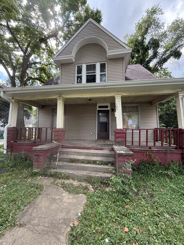 105 N Illinois St photo 33
