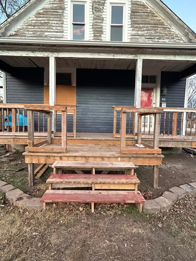 106 S Benton St photo 1