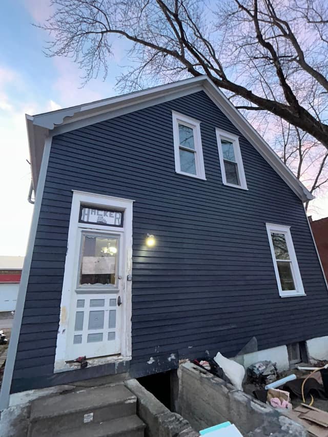 106 S Benton St photo 3