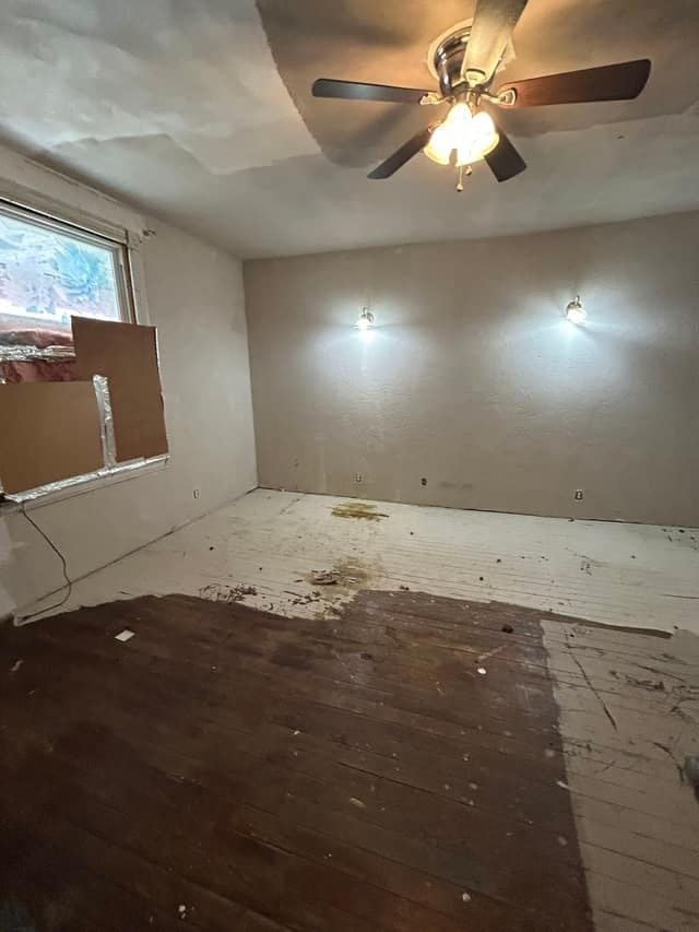 106 S Benton St photo 11