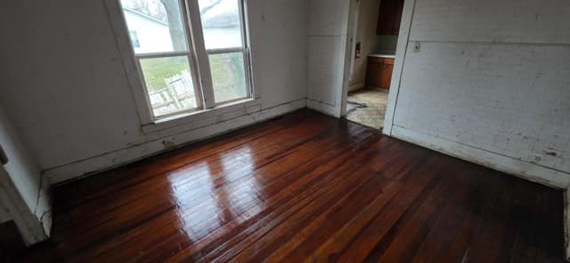 1119 S Brookside Ave photo 2