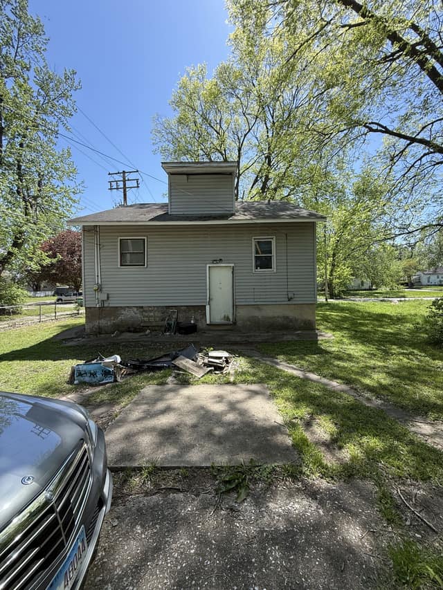 462 W Leafland Ave photo 3