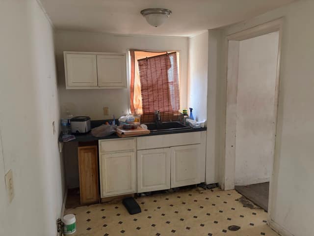 1829 S Stanley St photo 9