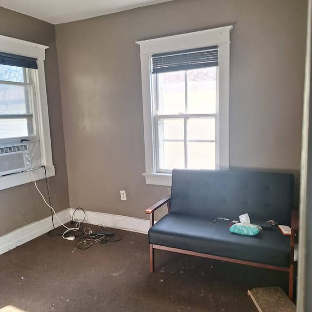 222 Poplar Ave photo 2