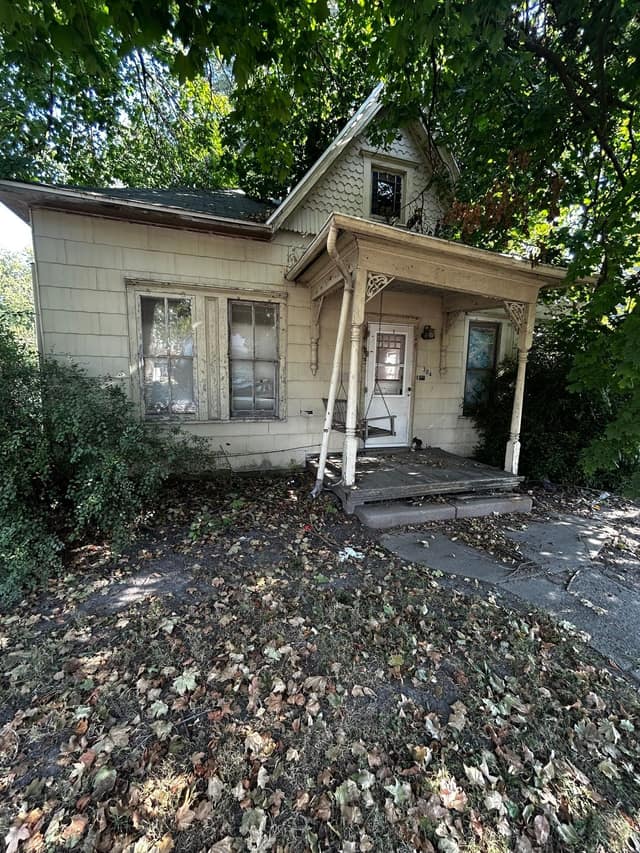 304 N Spruce St photo 1