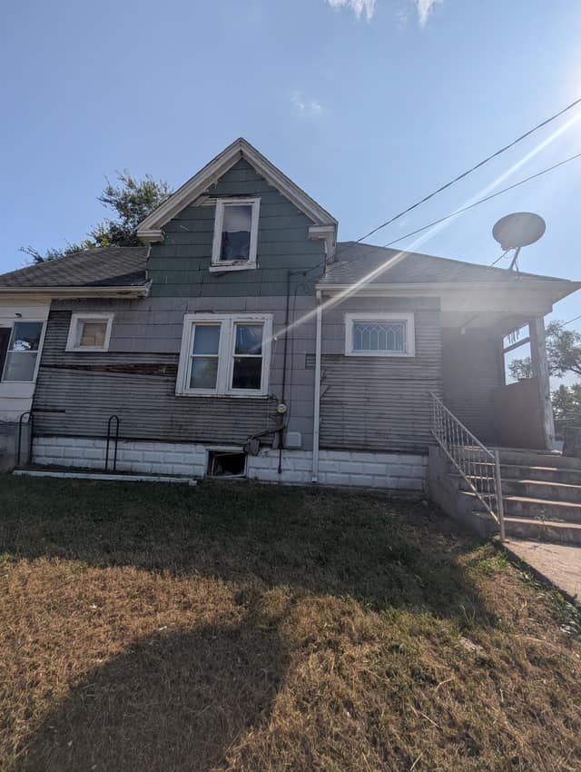 422 S Louisa St photo 2