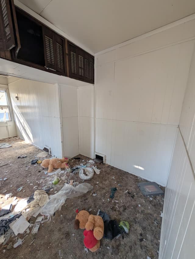422 S Louisa St photo 8