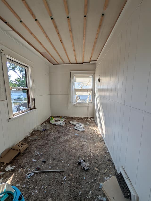 422 S Louisa St photo 9