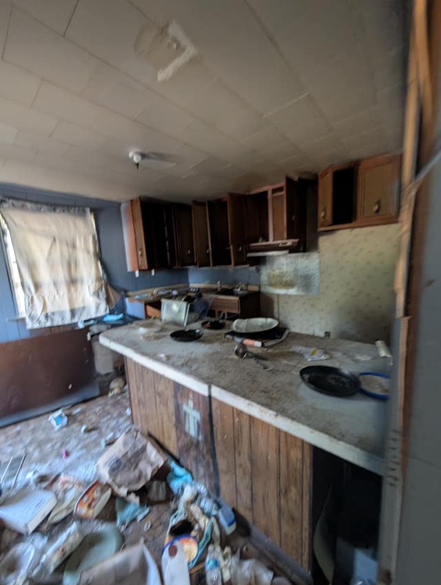422 S Louisa St photo 16