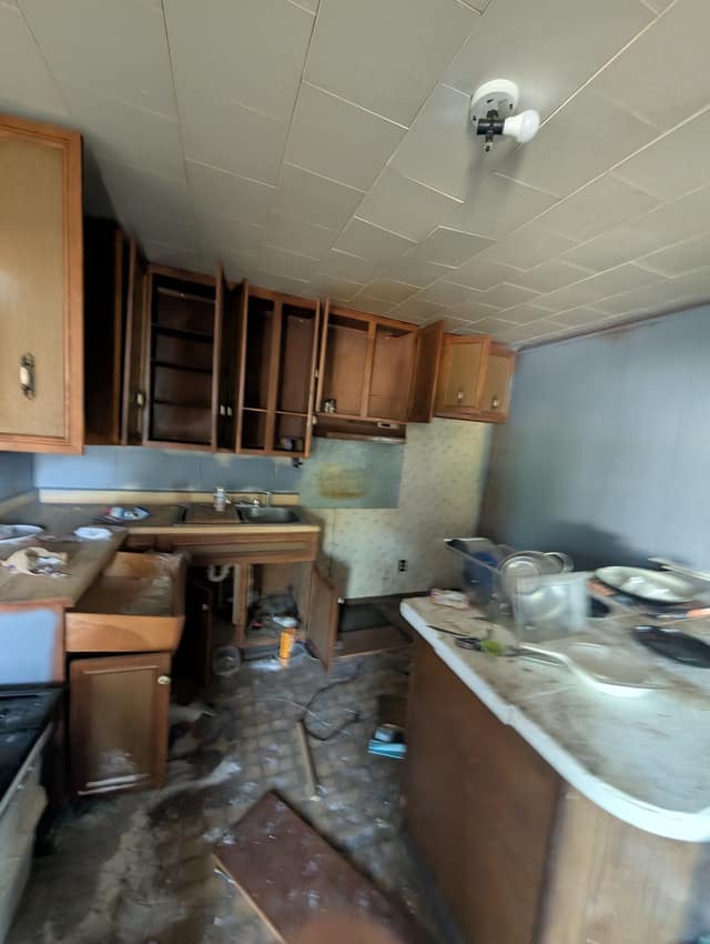 422 S Louisa St photo 19
