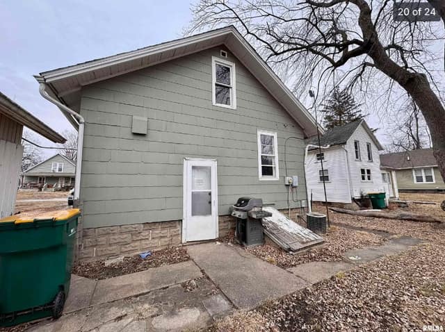 437 W Pierce St photo 12
