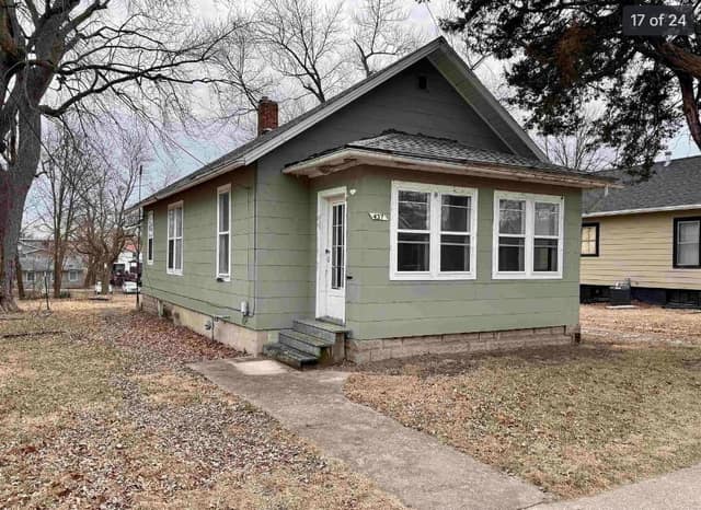437 W Pierce St photo 1