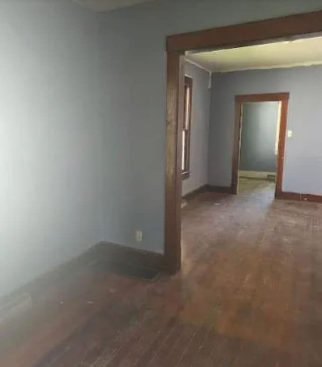 437 W Pierce St photo 4