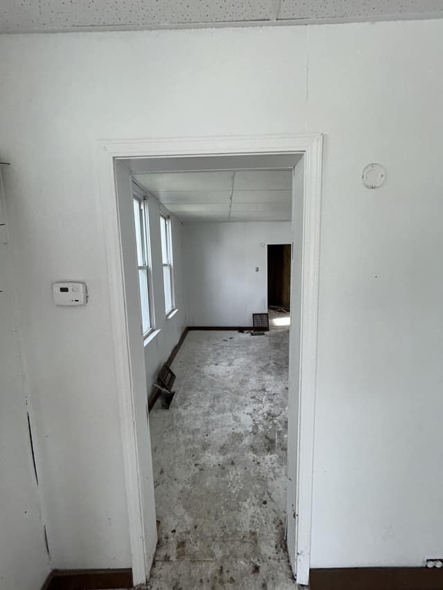 706 Cedar St photo 8