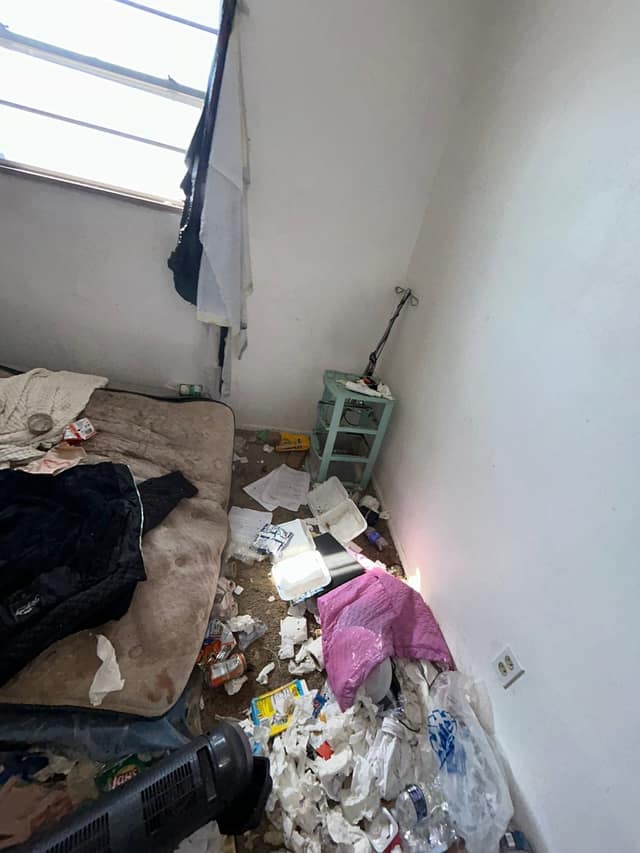 907 Frontenac St photo 2