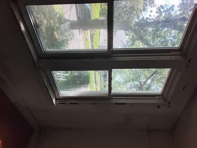 800 S Greenlawn Ave photo 11