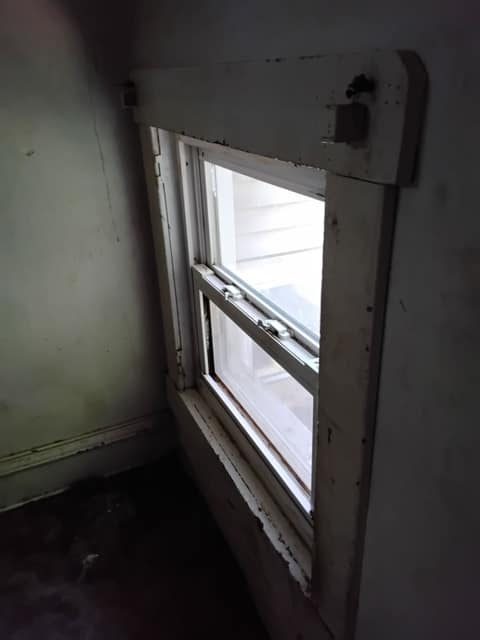 800 S Greenlawn Ave photo 13