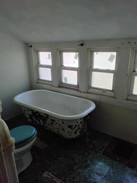 800 S Greenlawn Ave photo 16