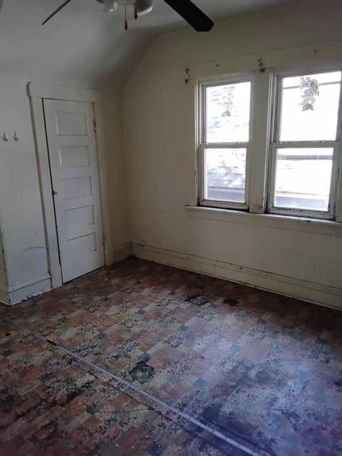 800 S Greenlawn Ave photo 17