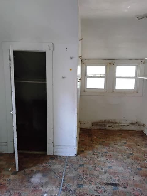 800 S Greenlawn Ave photo 21