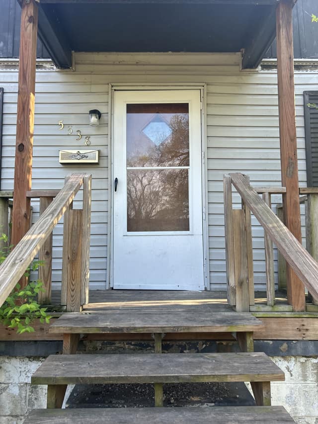 5538 Avon Pl photo 2