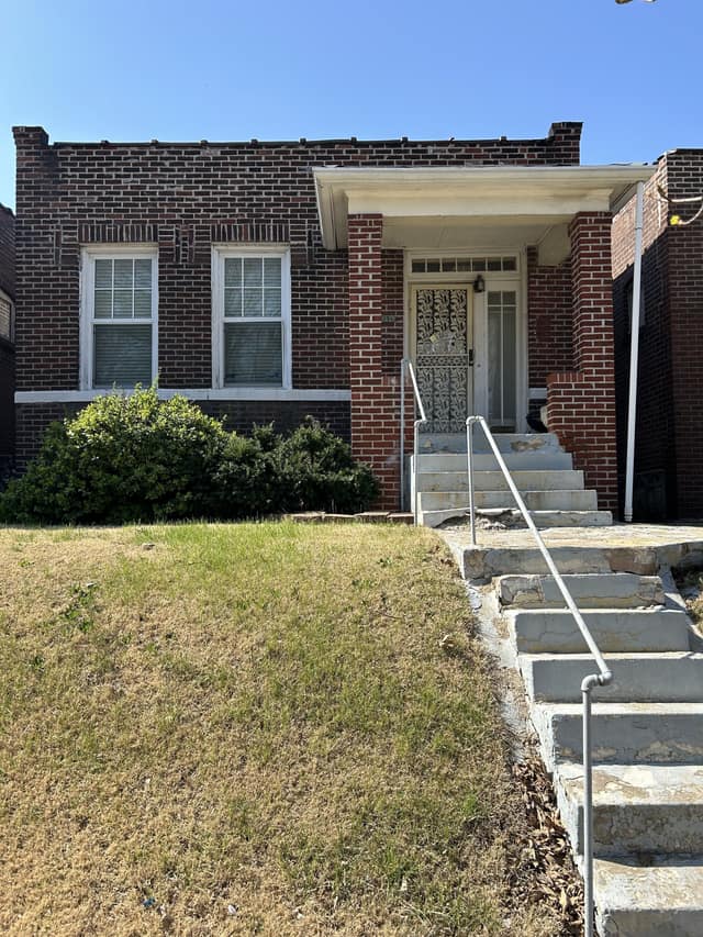 4890 Margaretta Ave photo 1