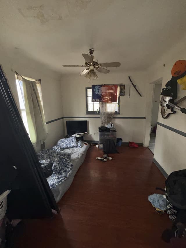 1218 Pinehurst Ave photo 3