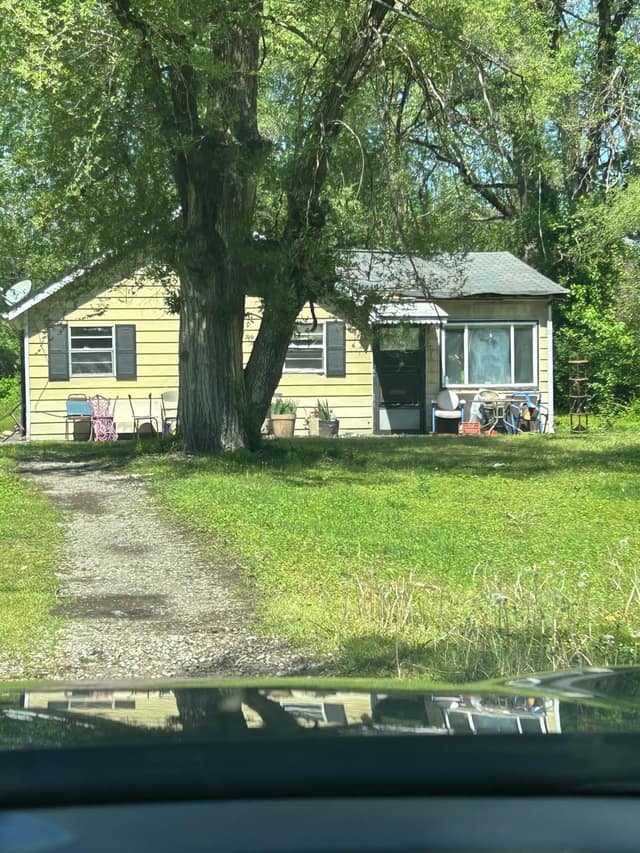 59 Jarvis Pl photo 1