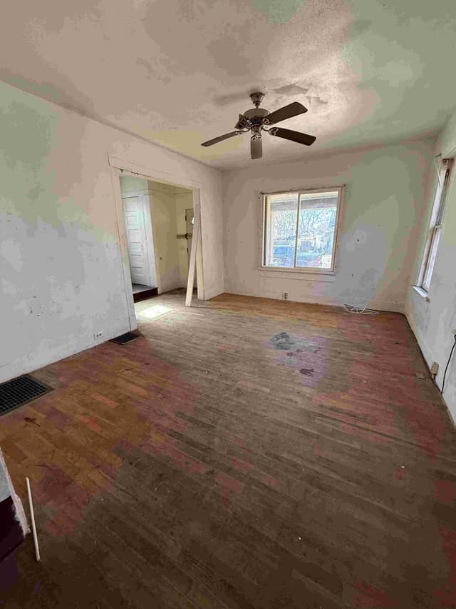 1908 N Union St photo 2