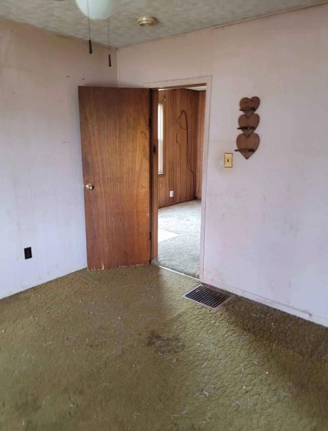319 W 10th St photo 5