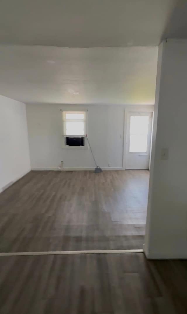 1035 Elmurst Avenue photo 3