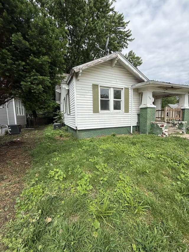 1105 S Jasper St photo 18