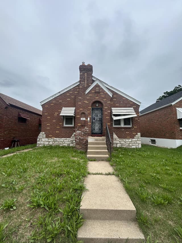 5851 Ferris Ave St photo 1