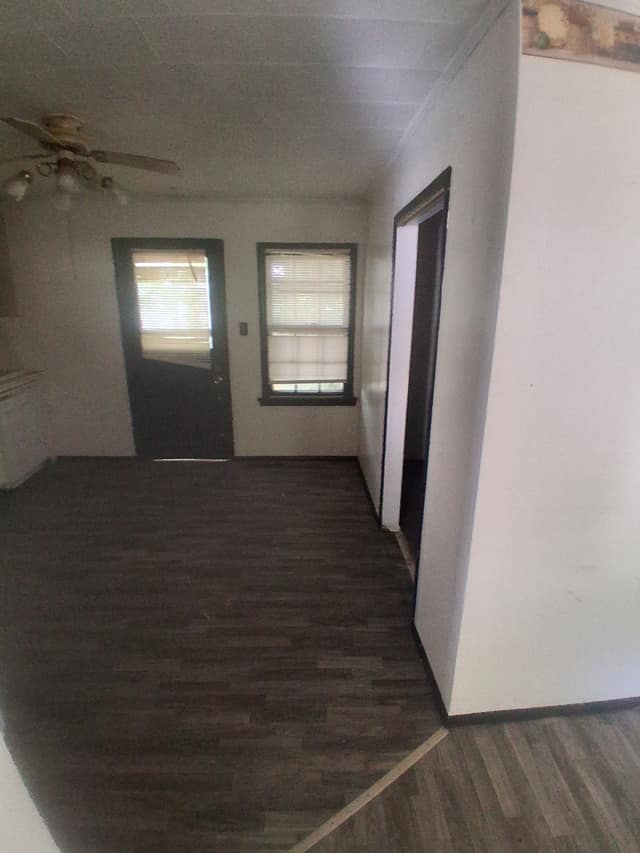 11 B Lane photo 7