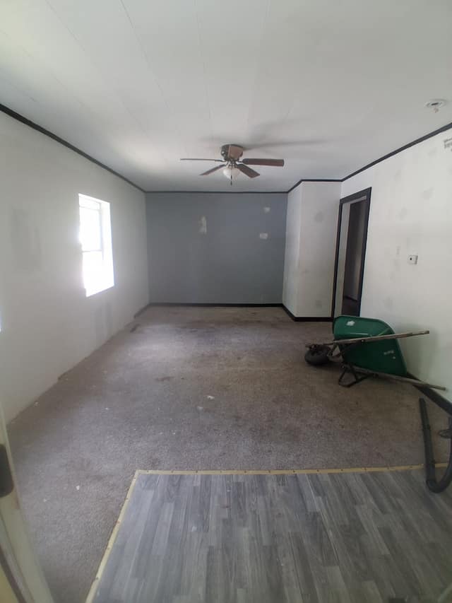 11 B Lane photo 14