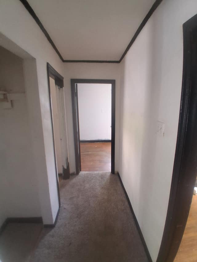 11 B Lane photo 8