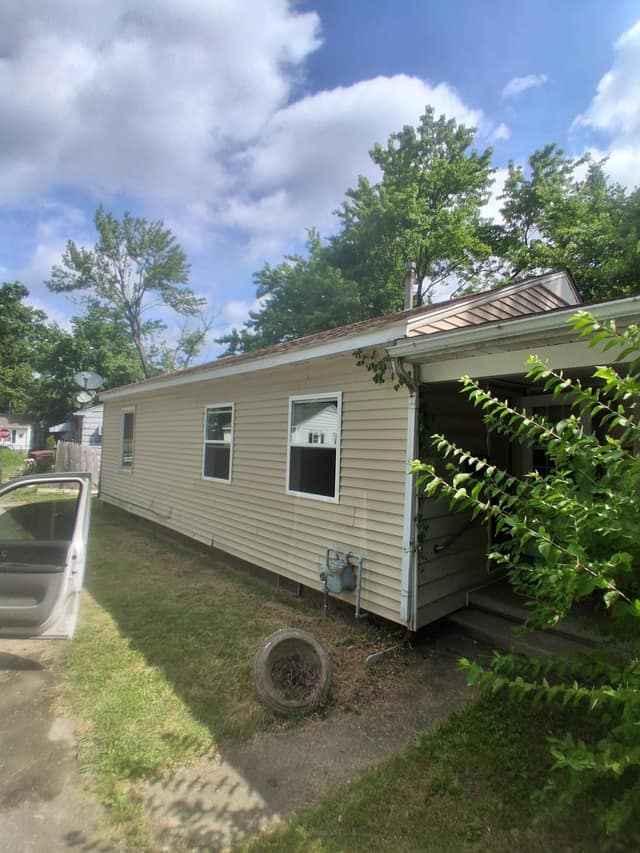 11 B Lane photo 1