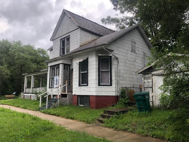 103 E Prairie photo 33