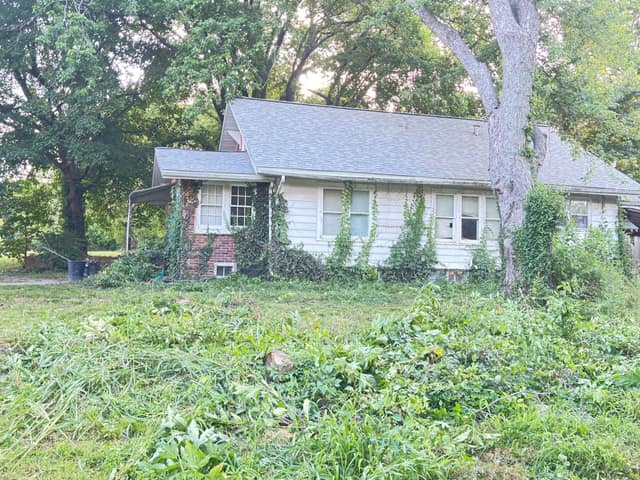 108 E Shipping St photo 2