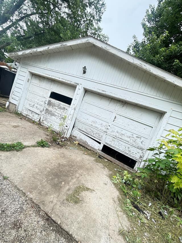 108 E Shipping St photo 36