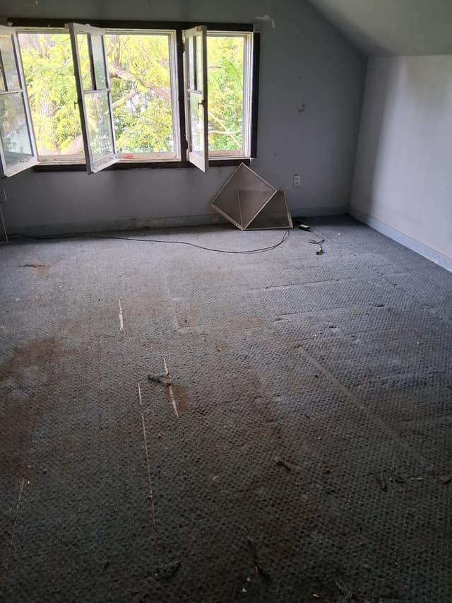 1007 N Oakley St photo 4