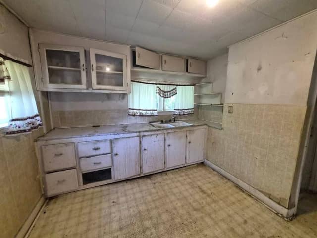 1200 Sw 6th St photo 8