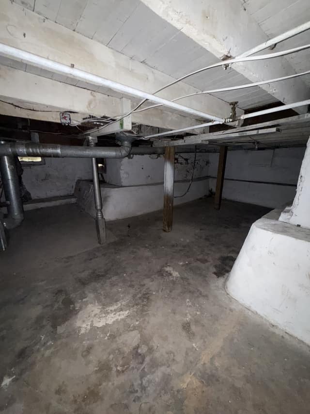 1344 E Condit St photo 16