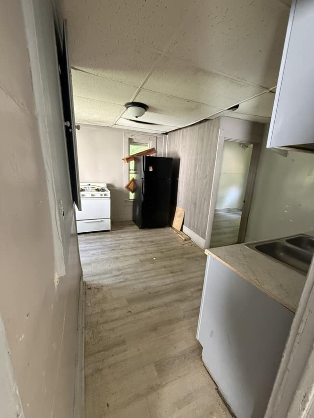 1344 E Condit St photo 7